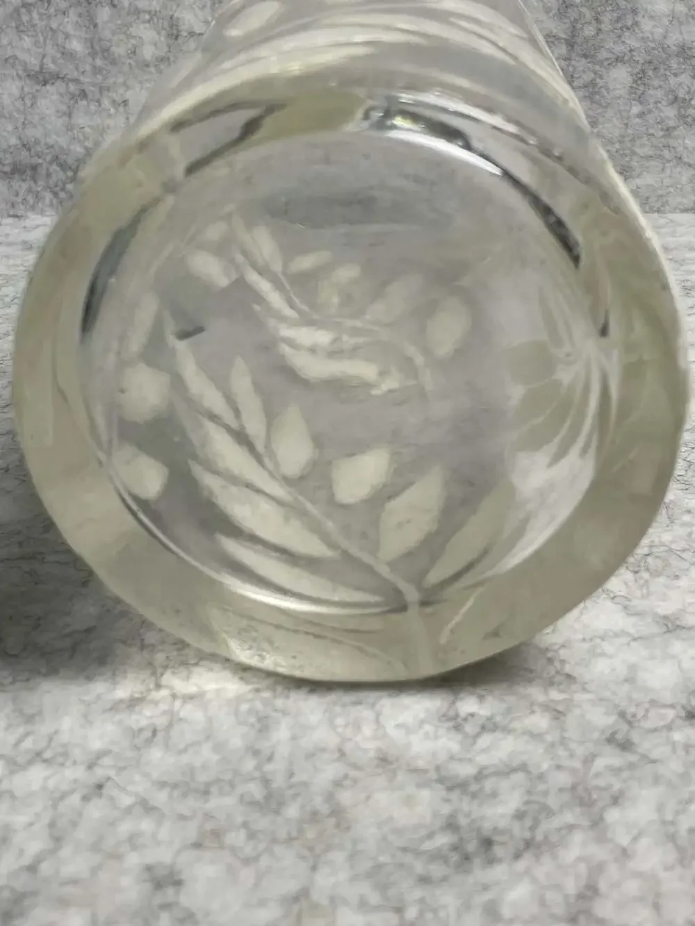 Unbranded clear glass
